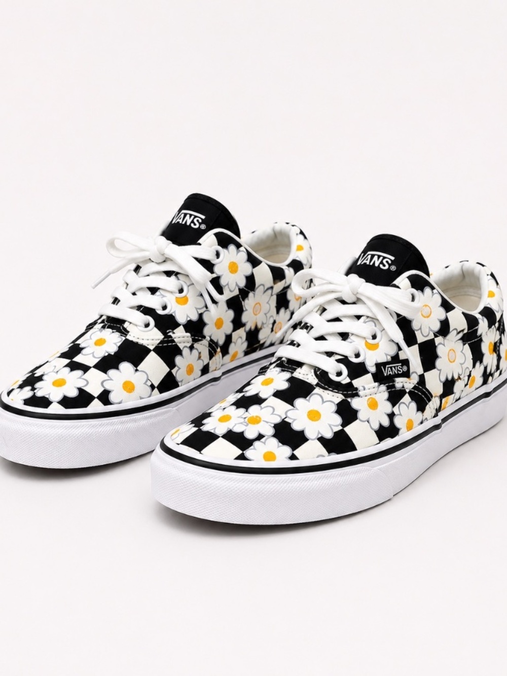 Vans Daisy Checkerboard Sneakers Black White Women’s Size 7.5